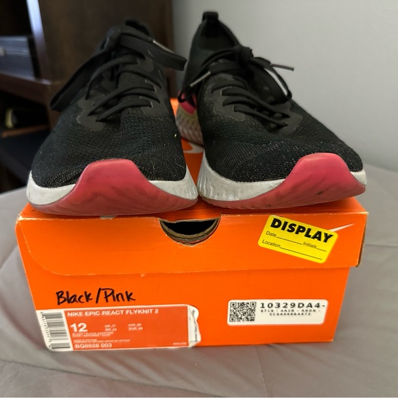 Nike Epic React Flyknit 2 - Picture 2 of 4